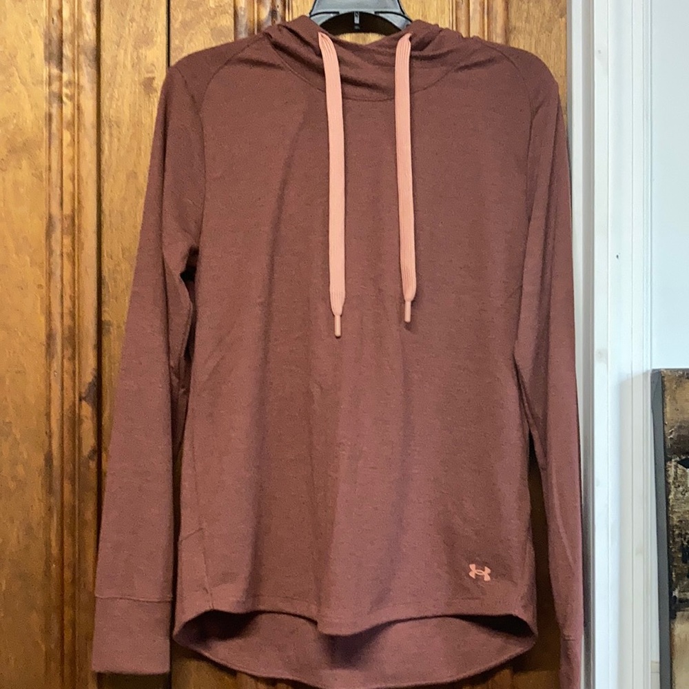 Under armor beautiful women’s sweater